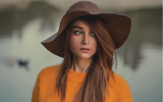 Woman hat yellow sweater portrait - a yellow sweater free wallpaper