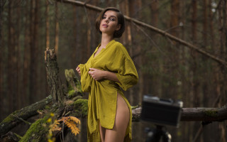 Woman yellow robe forest camera - american barbizon school free wallpaper