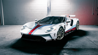 White sports car garage red 16 - a white sports car free wallpaper