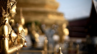 Golden sculpture building samikshavad bokeh - a hand free wallpaper for desktop