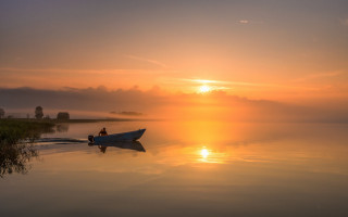 Lake sunset fog boat bernd - a lake free wallpaper