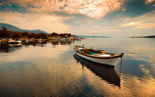 Boat shore houses cloudy sky - house free wallpaper for desktop
