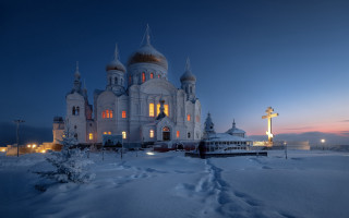 Church snow night cross winter - andrei rublev free wallpaper for desktop