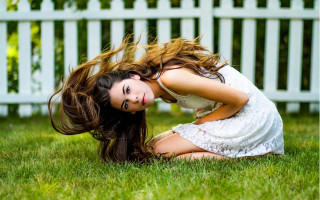 Woman kneeling grass wind whitefence - claire hummel free wallpaper for desktop