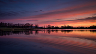Sunset lake ruy mood colours - rich moody colour free wallpaper