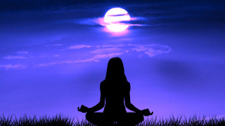Woman yoga fullmoon purplesky clouds - a full moon free wallpaper for desktop