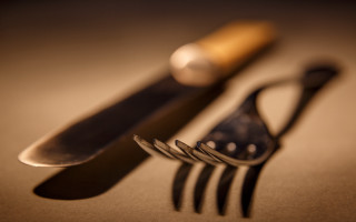 Knife fork spoon table top - focus free wallpaper for desktop
