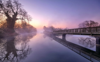 Bridge river foggy sunset autumn - mist free wallpaper for desktop
