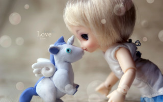 Doll kissing toy pony bubbles - a doll free wallpaper