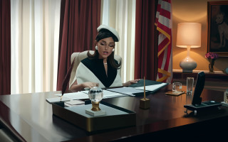 Woman desk flag lamp sotsart - edwin georgi free wallpaper