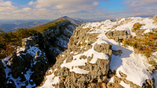 Mountain snow rock face trees - bela čikoš sesija free wallpaper