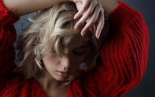 Blonde woman red sweater hands - a red sweater free wallpaper
