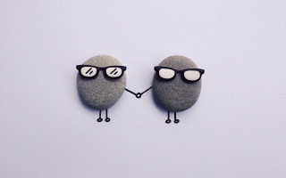 Rocks glasses holding hands heart - free love wallpaper