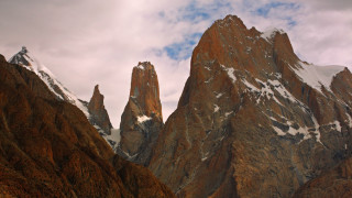 Mountain range snow clouds sky 2 - amir zand free wallpaper