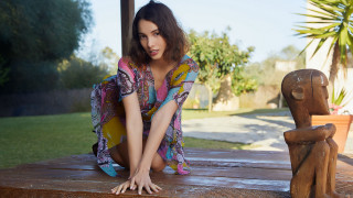 Woman bench wooden statue beach - barbara nessim free wallpaper