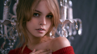 Woman redsweater chains blonde freckles - chain free wallpaper