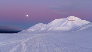 Snow mountain fullmoon trail matte - a full moon in the sky above free wallpaper