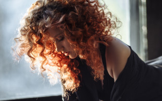 Red curly hair woman phone - her phone free wallpaper