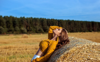 Yellow dress woman hayfield outdoors - a yellow dress free wallpaper for desktop