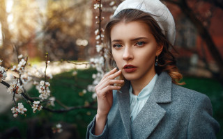 Elina karimova gray coat hat - a green lawn free wallpaper