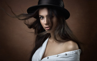 Elina karimova wind hat portrait - free portrait wallpaper for desktop