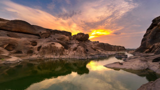 River rocks sunset clouds matte - a few rock free wallpaper