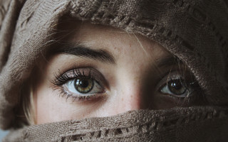 Woman scarf concerned eyes photorealistic - eye free wallpaper for desktop