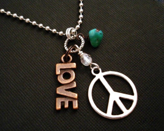 Peace sign green beads checkered - free love wallpaper