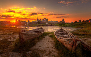 Boats shore river sunset city - evgeny lushpin free wallpaper