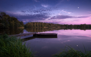 Dusk lake boat moon purple - a full moon in the distance free wallpaper
