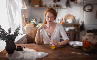 Woman food table blurry apple - anka zhuravleva free wallpaper