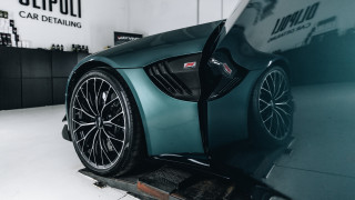 Car mechanic garage surfboard futurism - ex machina free wallpaper