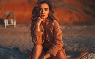 Elina karimova desert sunset red - a red wall behind her free wallpaper