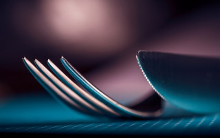 Fork plate blurry background macro - focus free wallpaper