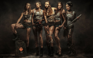 Transgressive fashion group women chainsaw - a group of women free wallpaper for desktop