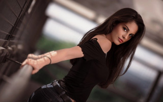 Woman longhair blackshirt outstretched pose - black shirt free wallpaper