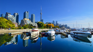 Toronto marina boat city skyline - a marina free wallpaper
