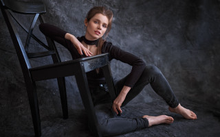 Woman sitting crossed legs portrait - the chair free wallpaper