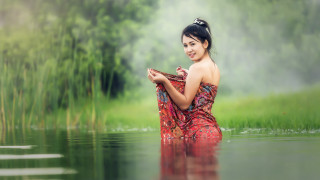 Woman red dress water smiling 2 - ding yunpeng free wallpaper for desktop
