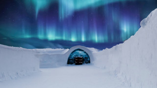 Snowy hut aurora person doorway - the doorway free wallpaper