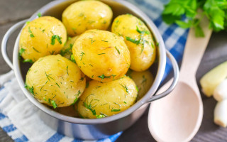 Potatoes herbs spoon table towel - arbeitsrat für kunst free wallpaper for desktop