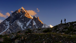 Mountain dawn people clouds city - a couple of people free wallpaper