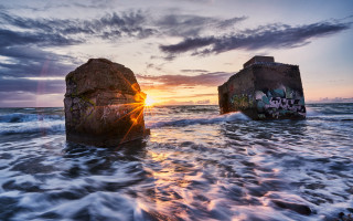 Sunset ocean rock clouds sunset - crepuscular free wallpaper