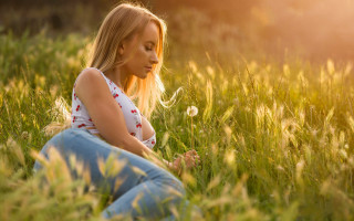 Woman field dandelion sunlight blonde 2 - a dandelion free wallpaper for desktop