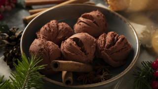 Chocolate icecream cinnamon bowl pinecone - boetius adamsz bolswert free wallpaper for desktop