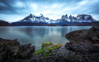 Mountain lake foreground clouds sky - rock free wallpaper
