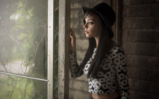 Woman hat window tree gothic - the house free wallpaper for desktop