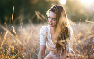 Woman smiling blonde tallgrass wind - annabel eyres free wallpaper