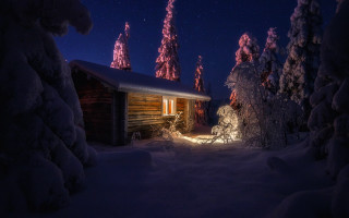 Cabin woods night snow moon - ambient light free wallpaper