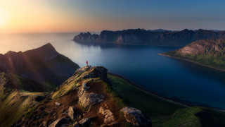 Mountain top lake sunset cliff - a lake and mountains free wallpaper